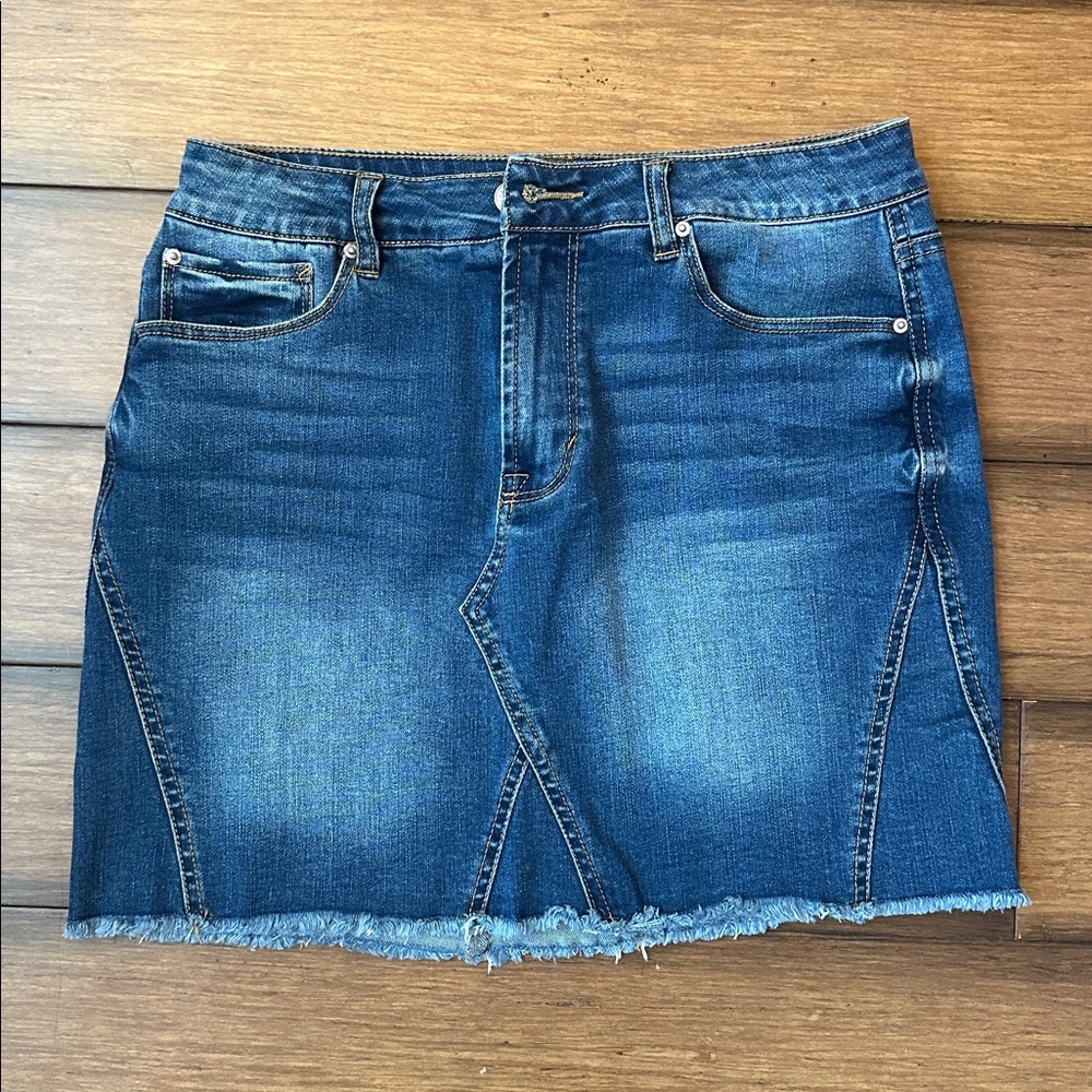 Kensie Dark Blue Denim Mini Skirt Size 4